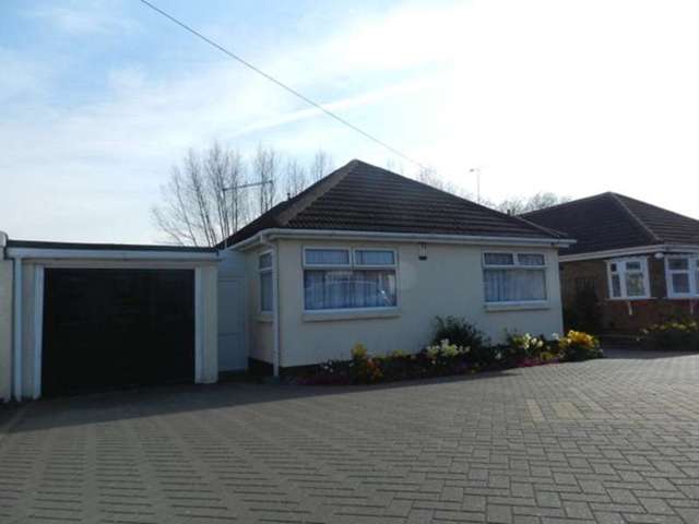  Image of 3 bedroom Bungalow for sale in Plants Brook Road Sutton Coldfield B76 at Plantsbrook Road  Sutton Coldfield, B76 1HH