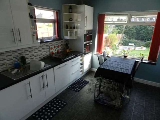  Image of 3 bedroom Bungalow for sale in Plants Brook Road Sutton Coldfield B76 at Plantsbrook Road  Sutton Coldfield, B76 1HH