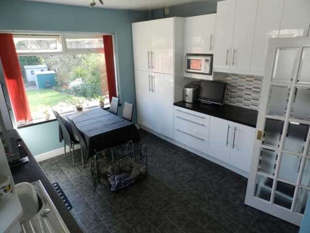  Image of 3 bedroom Bungalow for sale in Plants Brook Road Sutton Coldfield B76 at Plantsbrook Road  Sutton Coldfield, B76 1HH