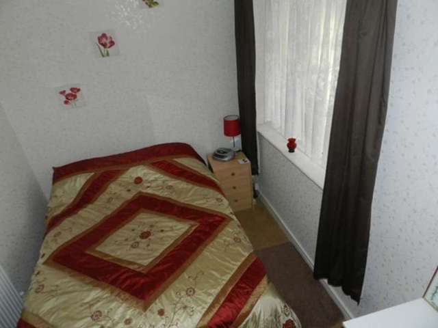  Image of 3 bedroom Bungalow for sale in Plants Brook Road Sutton Coldfield B76 at Plantsbrook Road  Sutton Coldfield, B76 1HH