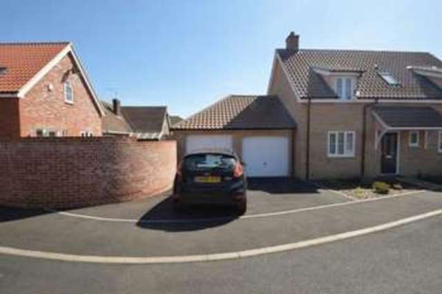  Image of 3 bedroom Detached house for sale in Grove Avenue New Costessey Norwich NR5 at De Grey Close  New Costessey, NR5 0JD