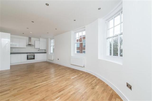  Image of 1 bedroom Flat to rent in New King Street London SE8 at Deptford, SE8 3HS