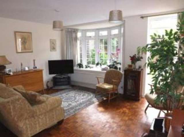 Image of 3 bedroom Detached house for sale in Spinney Close New Malden KT3 at New Malden  New Malden, KT3 5BQ