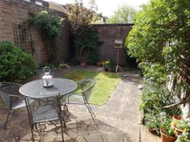  Image of 3 bedroom Detached house for sale in Spinney Close New Malden KT3 at New Malden  New Malden, KT3 5BQ