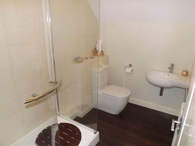  Image of 5 bedroom Detached house for sale in North Kelsey Road Caistor Market Rasen LN7 at North Kelsey Road  Caistor, LN7 6SF