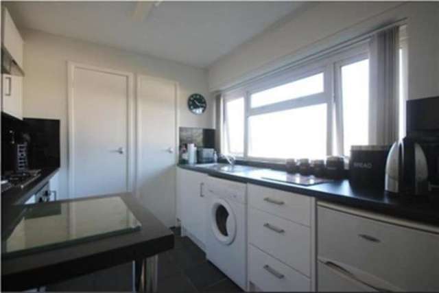  Image of 1 bedroom Flat to rent in North Side New Tupton Chesterfield S42 at Chesterfield, S42 6BN