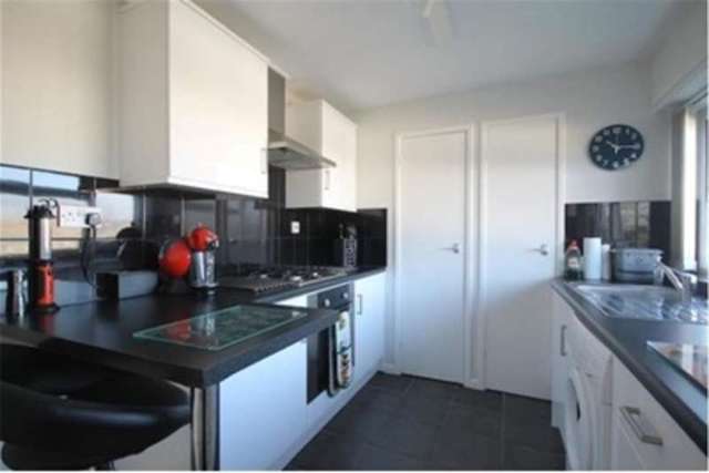  Image of 1 bedroom Flat to rent in North Side New Tupton Chesterfield S42 at Chesterfield, S42 6BN