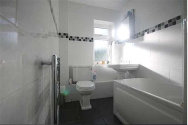  Image of 1 bedroom Flat to rent in North Side New Tupton Chesterfield S42 at Chesterfield, S42 6BN