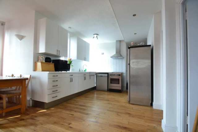  Image of 1 bedroom House Share to rent in Clarendon Road London W11 at Clarendon Road  London, W11 4JH