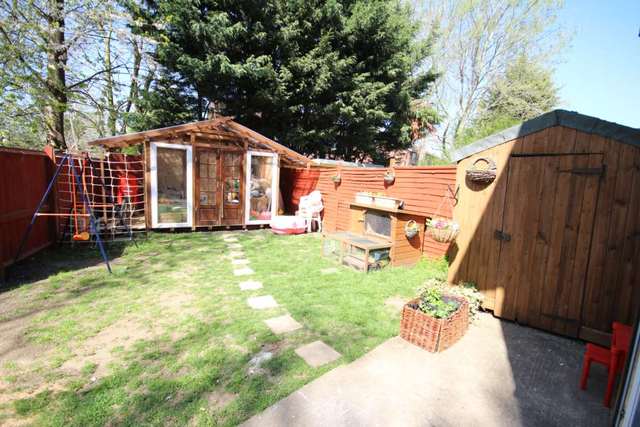  Image of 3 bedroom Semi-Detached house for sale in O