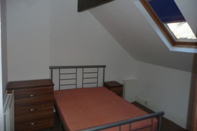  Image of 2 bedroom Apartment to rent in Osborne Road Burnage Manchester M19 at OSBORNE ROAD LEVENSHULME M19 2DT MANCHESTER, M19 2DT