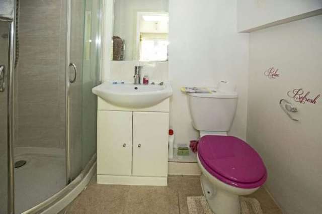  Image of 4 bedroom Detached house for sale in Overdown Road Tilehurst Reading RG31 at Overdown Road  Reading, RG31 6PP