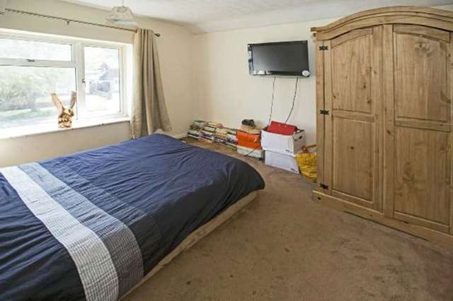  Image of 4 bedroom Detached house for sale in Overdown Road Tilehurst Reading RG31 at Overdown Road  Reading, RG31 6PP