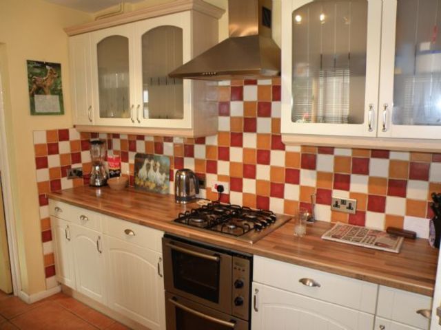  Image of 3 bedroom Terraced house for sale in Commercial Road Paddock Wood Tonbridge TN12 at Commercial Road  Paddock Wood, TN12 6DS