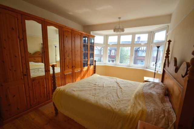  Image of 1 bedroom House Share to rent in Park View London W3 at Park View  London, W3 0PU