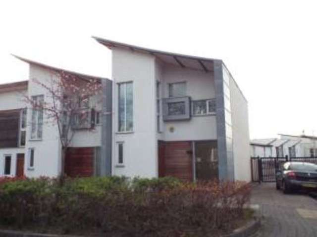  Image of 3 bedroom End of Terrace for sale in Paxton Place Manchester M11 at Manchester Greater Manchester Openshaw, M11 3NL