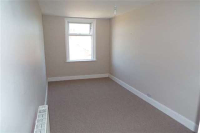  Image of 3 bedroom Detached house to rent in Pelham Road Cowes PO31 at Cowes, PO31 7DS