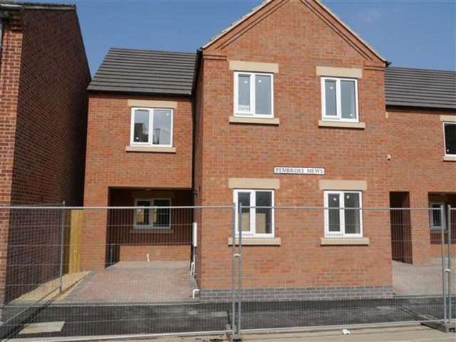  Image of 3 bedroom Terraced house for sale in Cambridge Street Grantham NG31 at Manthorpe, NG31 6EZ