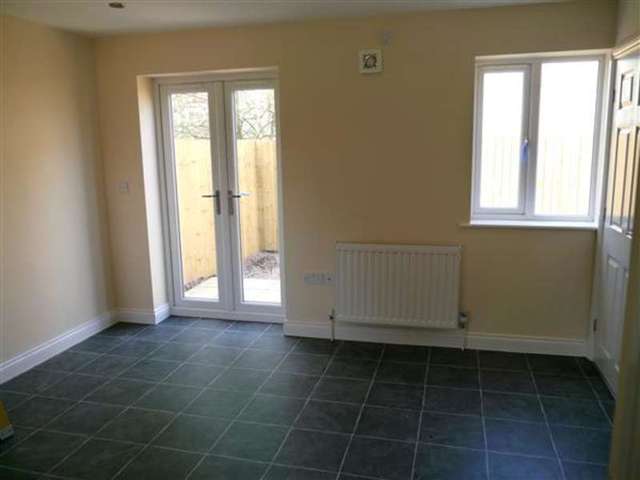  Image of 3 bedroom Terraced house for sale in Cambridge Street Grantham NG31 at Manthorpe, NG31 6EZ