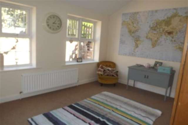  Image of 3 bedroom Detached house to rent in Piccadilly Road Chesterfield S41 at Chesterfield, S41 0EJ