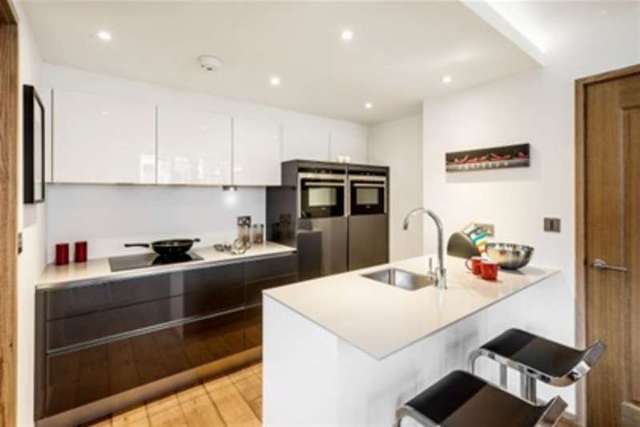  Image of 1 bedroom Property to rent in Cheyne Walk London SW3 at London, SW3 5HN