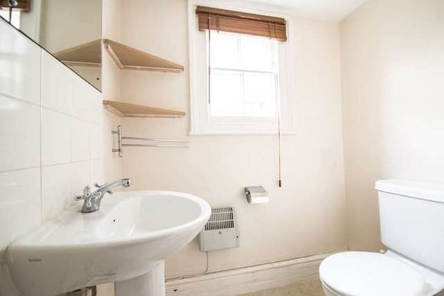  Image of Detached house to rent in Portland Street Cheltenham GL52 at Cheltenham Gloucestershire, GL52 2NU
