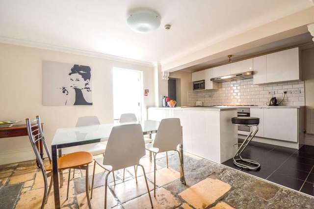  Image of Detached house to rent in Portland Street Cheltenham GL52 at Cheltenham Gloucestershire, GL52 2NU