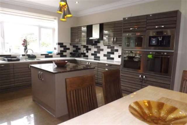  Image of 5 bedroom Semi-Detached house to rent in Primrose Lane Hall Green Birmingham B28 at Birmingham, B28 0JS