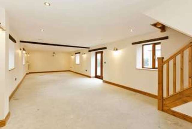  Image of 5 bedroom Property for sale in Whitwell Lane Racecourse Road Oswestry SY10 at Racecourse Road  Oswestry, SY10 7PL