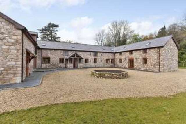  Image of 5 bedroom Property for sale in Whitwell Lane Racecourse Road Oswestry SY10 at Racecourse Road  Oswestry, SY10 7PL