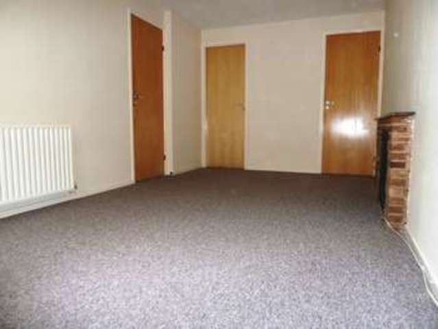  Image of 1 bedroom Flat to rent in Rangeworthy Close Redditch B97 at Rangeworthy Close Walkwood Redditch, B97 5HZ