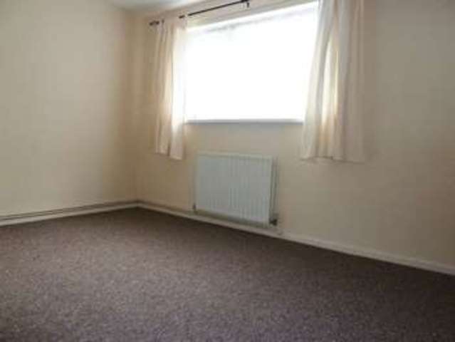  Image of 1 bedroom Flat to rent in Rangeworthy Close Redditch B97 at Rangeworthy Close Walkwood Redditch, B97 5HZ