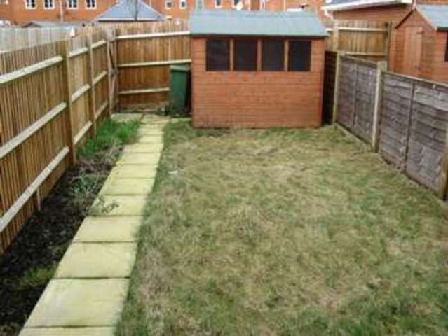  Image of 2 bedroom Terraced house to rent in Goodworth Road Redhill RH1 at Redhill, RH1 1TE