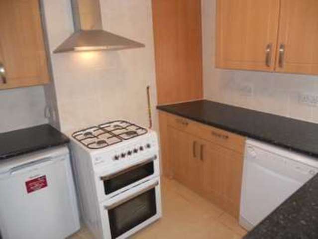  Image of 1 bedroom Flat to rent in Brighton Road Redhill RH1 at Redhill, RH1 6PS