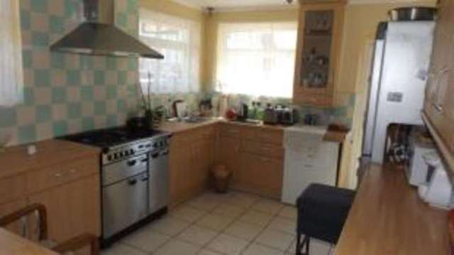  Image of 4 bedroom Bungalow for sale in Mount Ambrose Redruth TR15 at Redruth Cornwall Redruth, TR15 1NX
