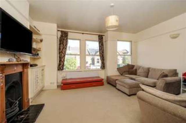  Image of 3 bedroom Maisonette for sale in Replingham Road London SW18 at London  West Hill, SW18 5LL