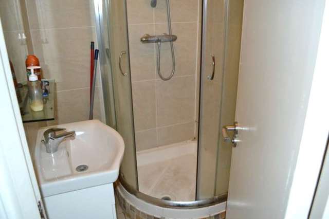  Image of 3 bedroom Flat to rent in Rhyl Street London NW5 at Kentish Town  Camden, NW5 3HB