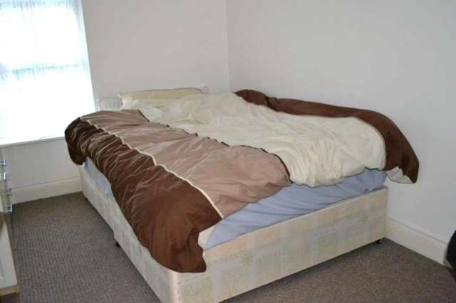  Image of 3 bedroom Flat to rent in Rhyl Street London NW5 at Kentish Town  Camden, NW5 3HB
