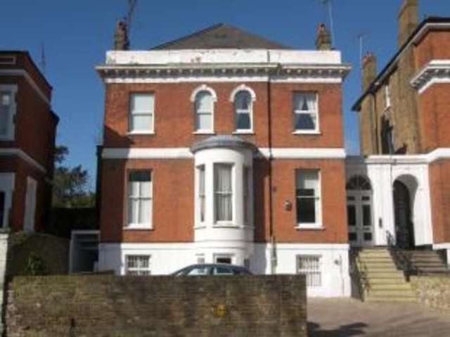  Image of 3 bedroom Flat for sale in Queens Road Richmond TW10 at Richmond  Richmond upon Thames, TW10 6JW