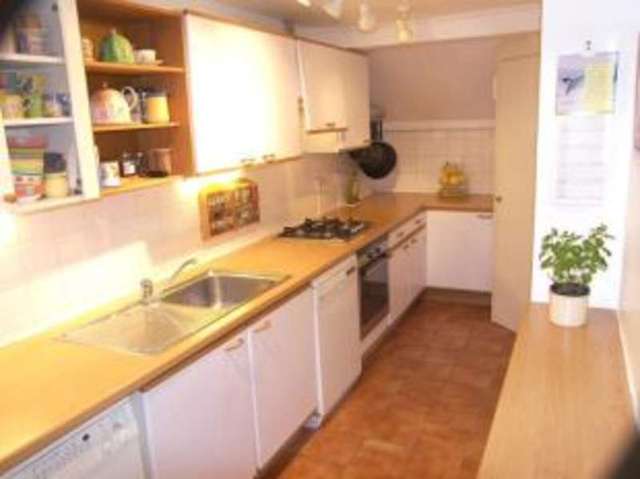  Image of 3 bedroom Flat for sale in Queens Road Richmond TW10 at Richmond  Richmond upon Thames, TW10 6JW