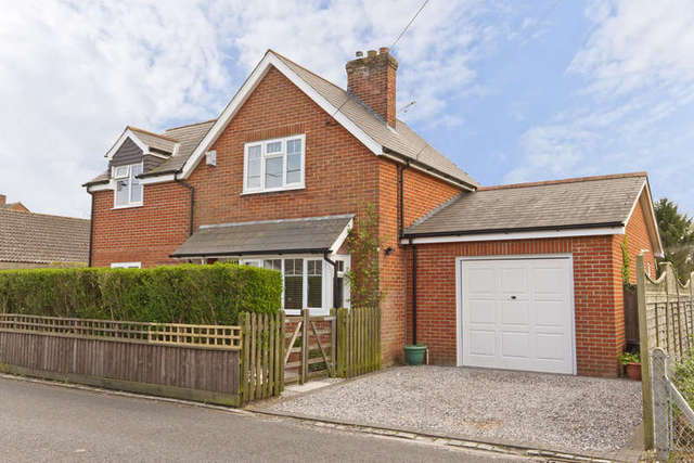  Image of 3 bedroom Detached house for sale in Cloughs Road Ringwood BH24 at Ringwood Hampshire, BH24 1UX