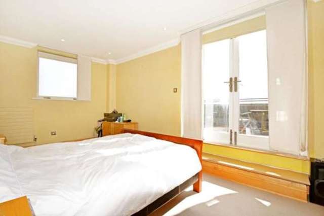  Image of 3 bedroom Flat for sale in Bermondsey Wall West London SE16 at 27 Bermondsey Wall West London Bermondsey, SE16 4TN