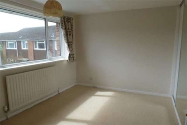  Image of 3 bedroom Terraced house to rent in Stapleford Close Romsey SO51 at Romsey, SO51 7HU