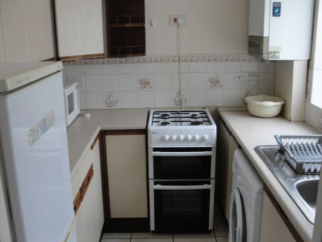  Image of 1 bedroom Terraced house for sale in Russell Gardens Sipson West Drayton UB7 at Russell Gardens Sipson West Drayton, UB7 0LR