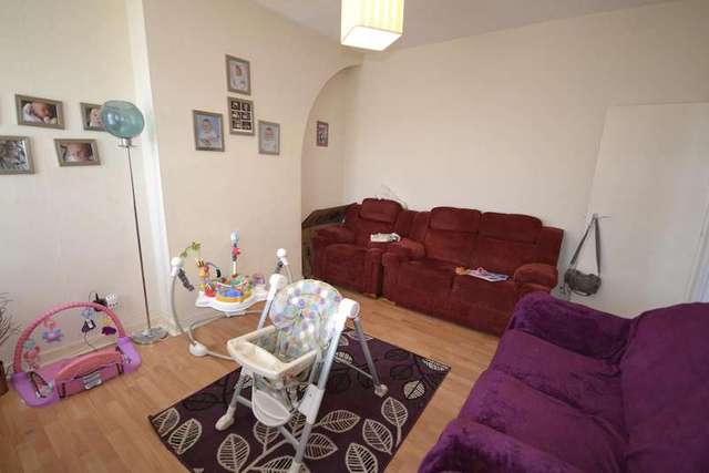  Image of 2 bedroom Flat to rent in Sackville Road Bexhill-on-Sea TN39 at Bexhill On Sea, TN39 3JD