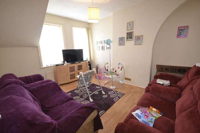  Image of 2 bedroom Flat to rent in Sackville Road Bexhill-on-Sea TN39 at Bexhill On Sea, TN39 3JD
