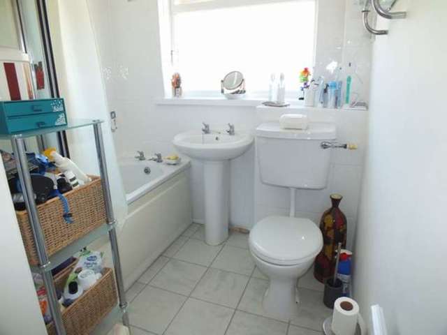  Image of 2 bedroom Flat for sale in Alleyn Court Seaton EX12 at Alleyn Court  Seaton, EX12 2JX
