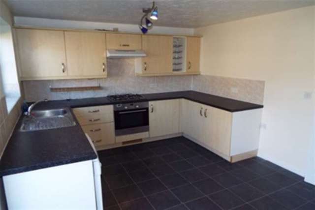  Image of 3 bedroom Detached house to rent in Seaview Road Cowes PO31 at Cowes, PO31 7UY