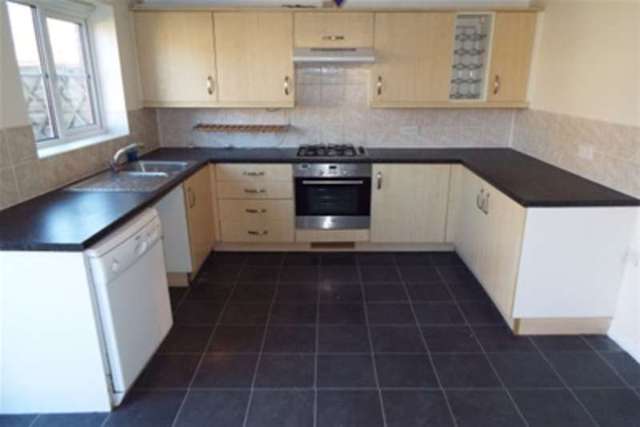  Image of 3 bedroom Detached house to rent in Seaview Road Cowes PO31 at Cowes, PO31 7UY