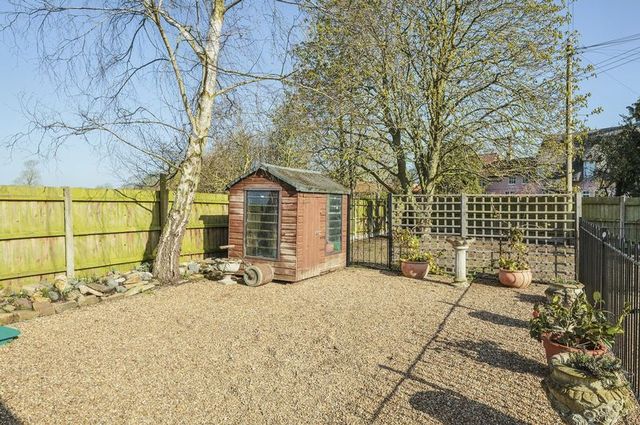  Image of 4 bedroom Property for sale in Common Road Shelfanger Diss IP22 at Common Road Shelfanger Diss, IP22 2DP